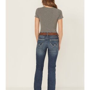 Women's Wrangler Ultimate Riding Jean Willow Mid-Rise Bootcut SZ 34/34 DRK rinse